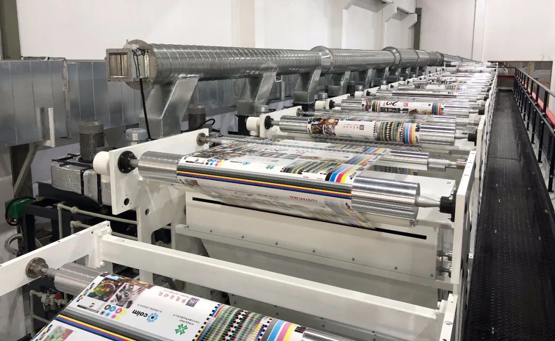 干式復(fù)合機(jī)4 干式復(fù)合機(jī)4